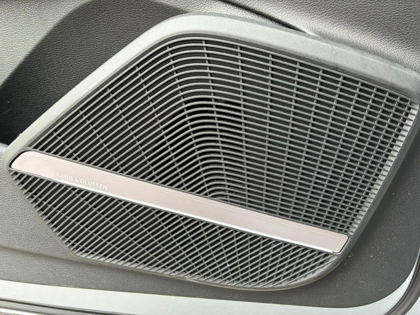 Car Image - 2LaAzPFZH6mEj3ceNtOOYl