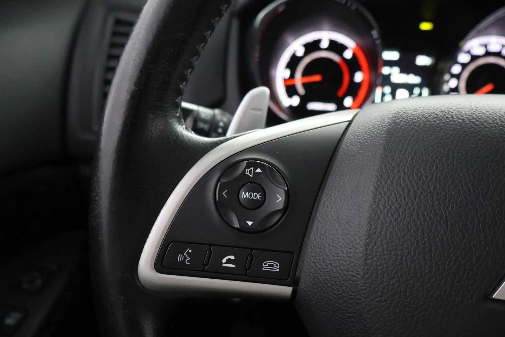 Car Image - 6IneTSD9YvD5Xv2S57RMSB