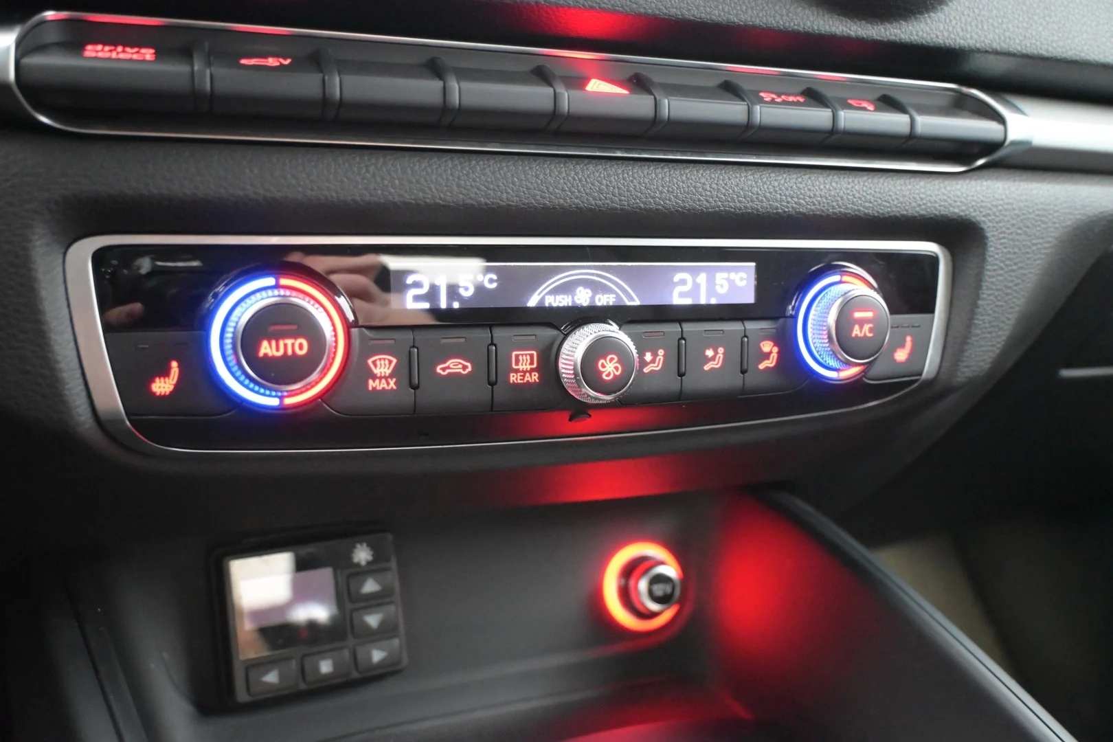 Car Image - 2T1Z4gp8GkD3vFnDovLffi