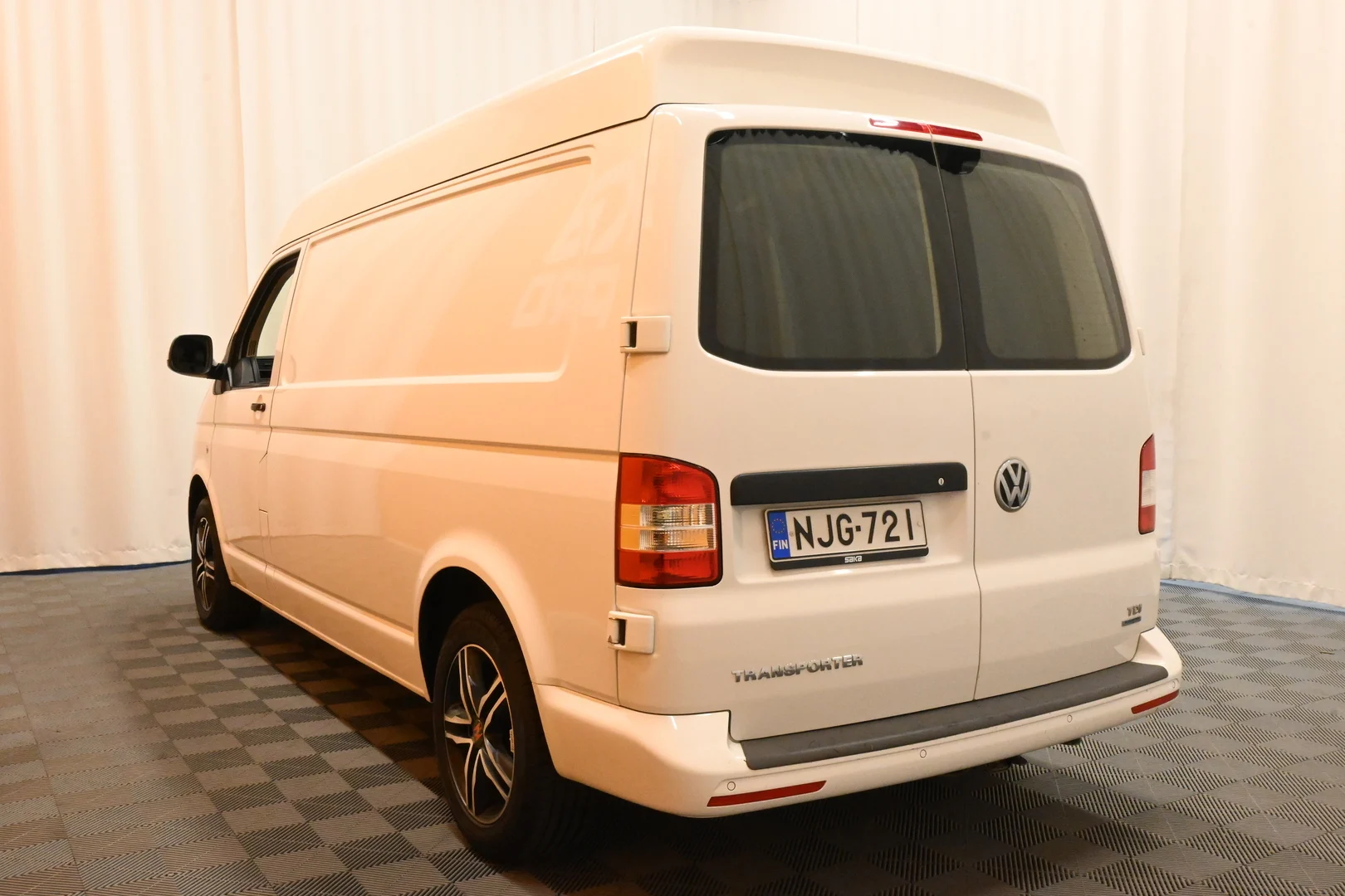 Car Image - jQrpTxF1j6ZyRdyf4WVSZ