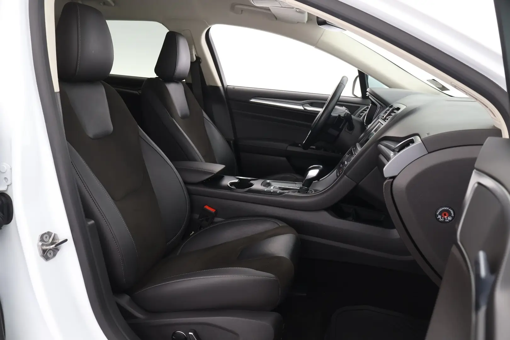 Car Image - 5G723KLFhYW5ch2g9BLFhE