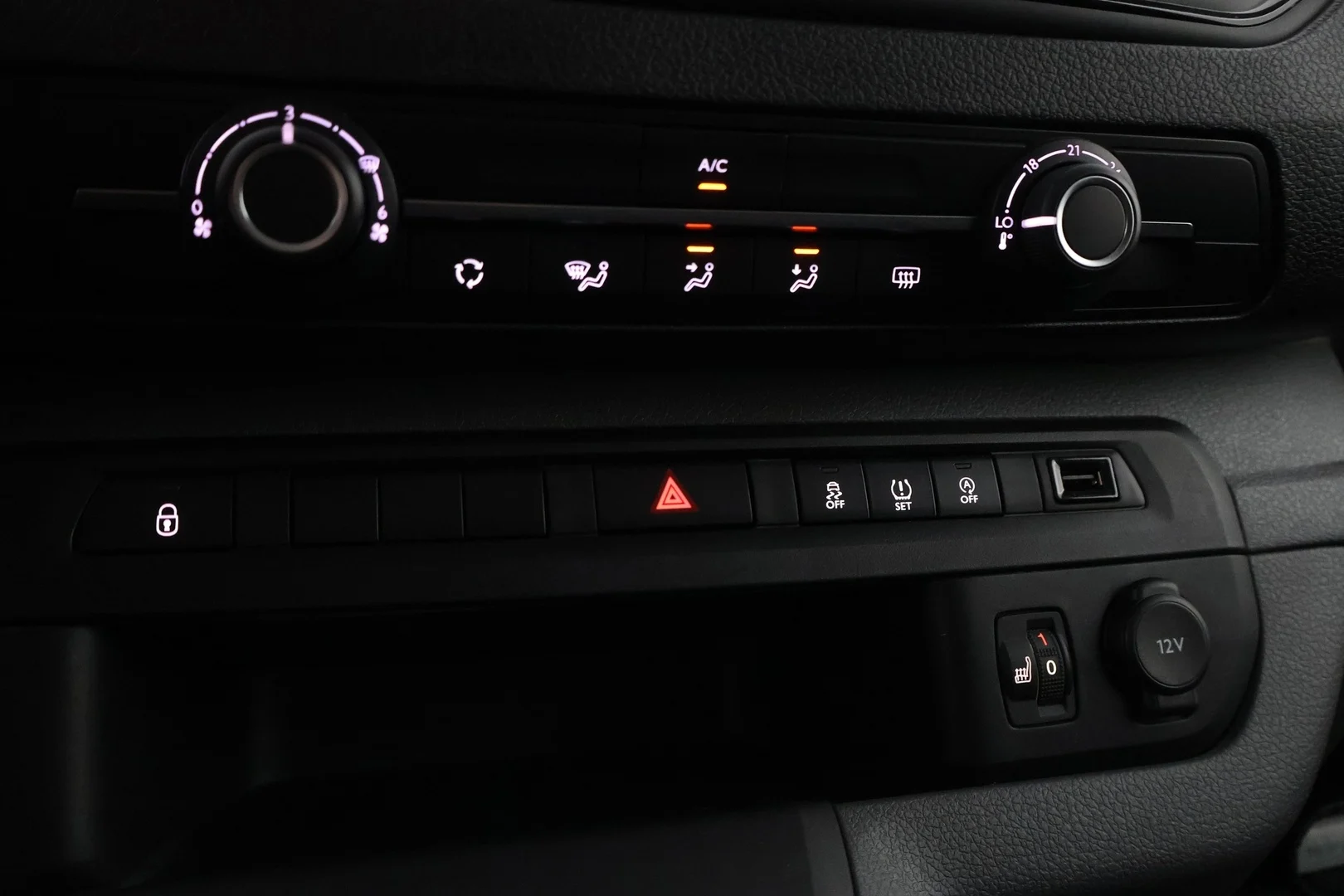 Car Image - 4UnZHeE6bGyqPTZ8dUOwpf