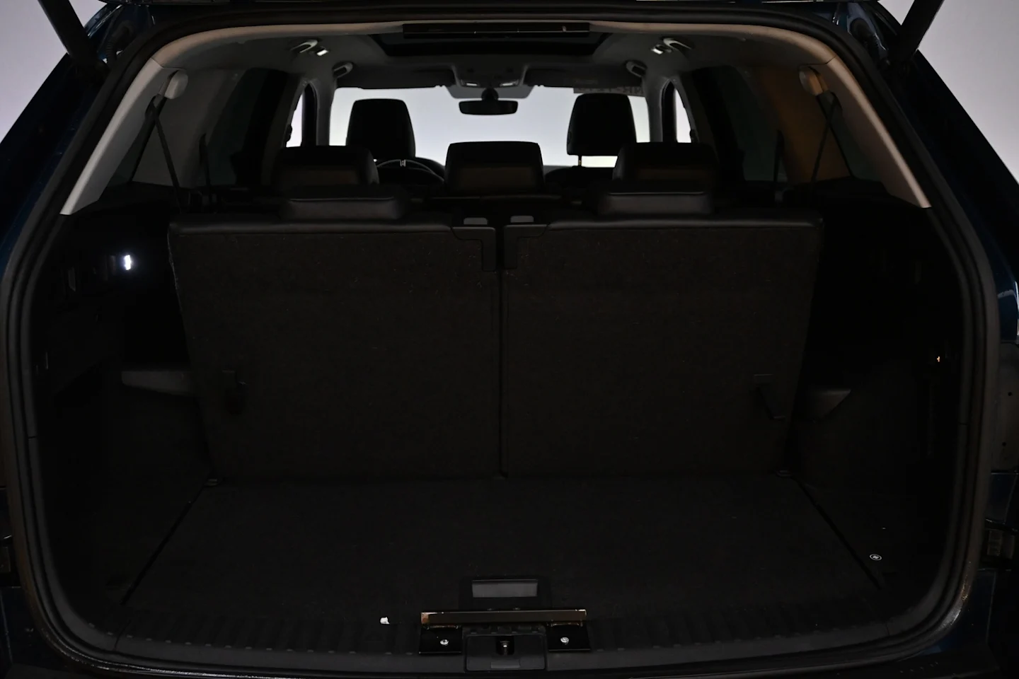 Car Image - 1Y4iDyslS0i4sURLlJblEF
