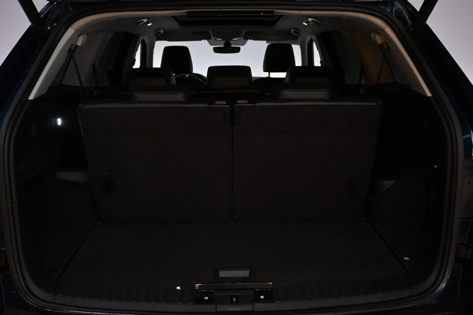 Car Image - 1Y4iDyslS0i4sURLlJblEF