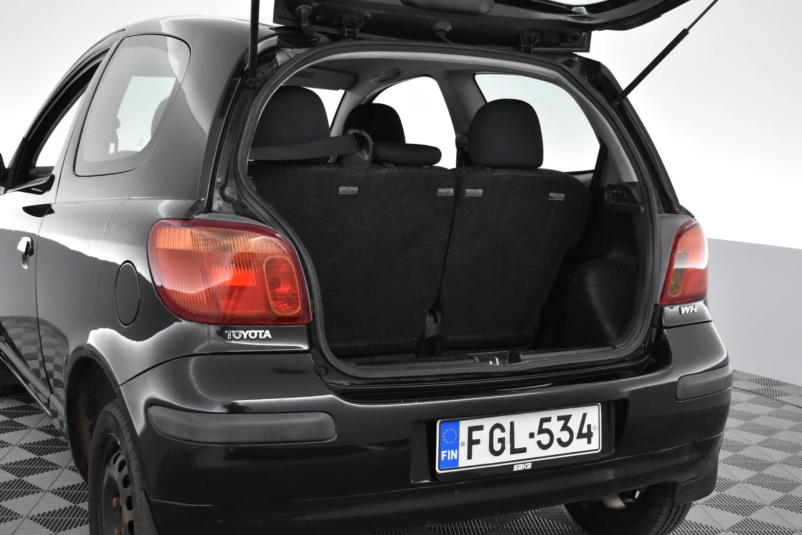 Car Image - i6KZqF7hoHZRnErB8i85K