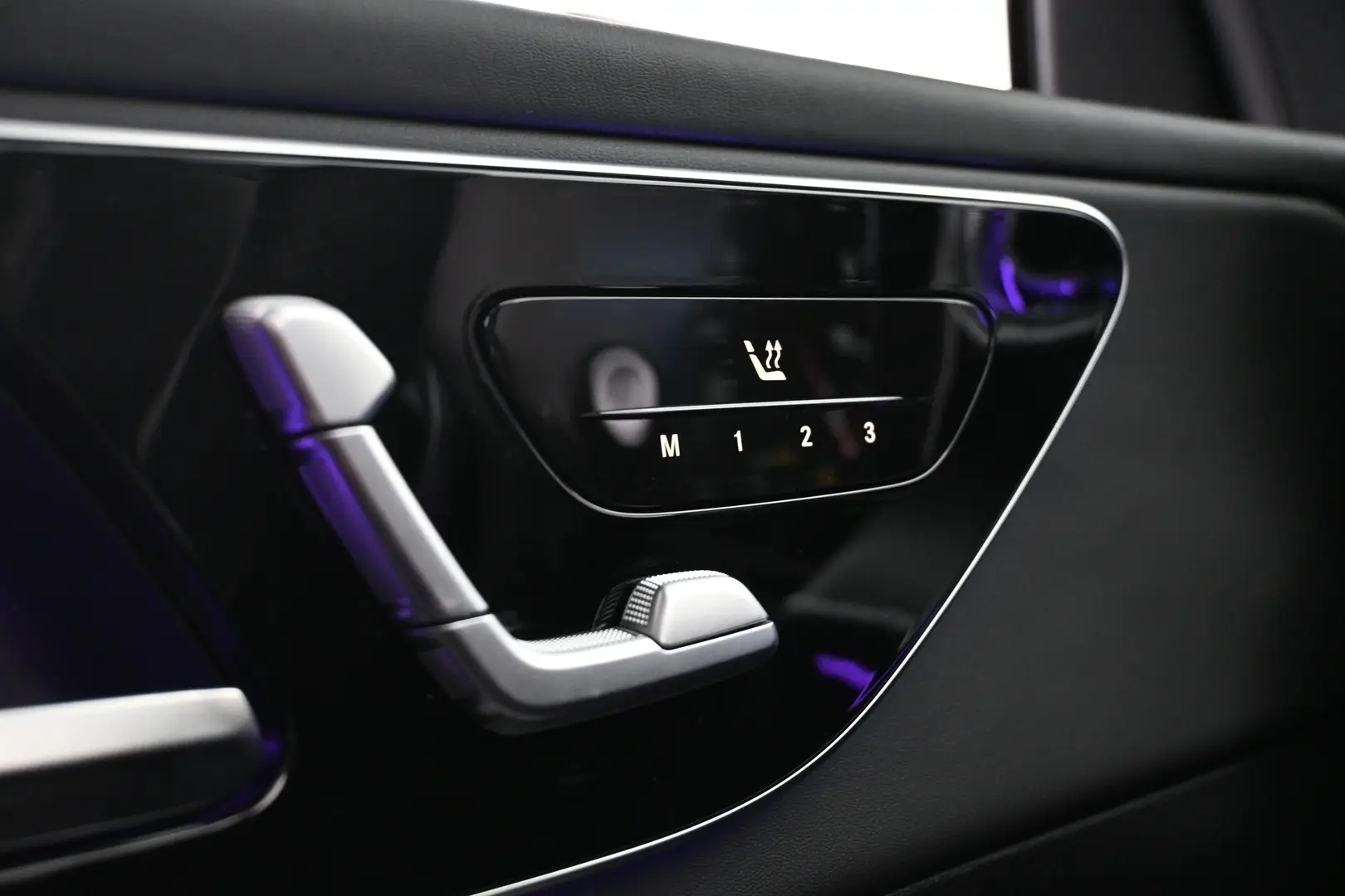 Car Image - 6u2q1bX0Dc1aU1df1JExBp