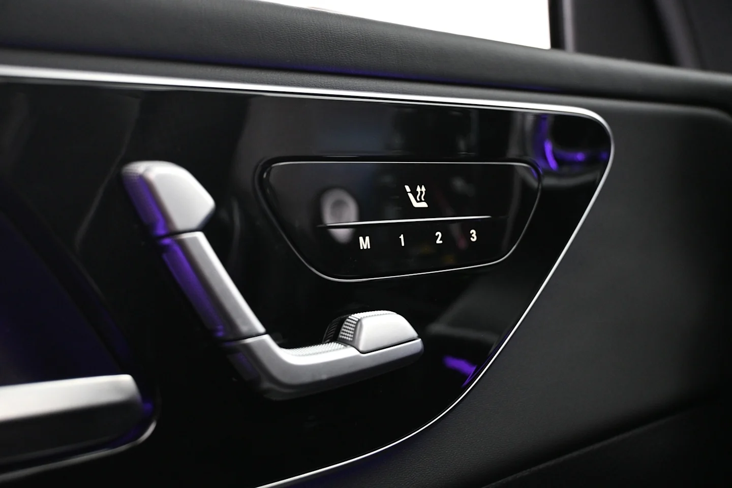 Car Image - 6u2q1bX0Dc1aU1df1JExBp