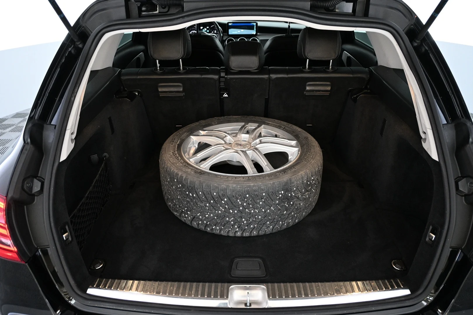 Car Image - 3gUIPtBjSSizwZx139HtQ6