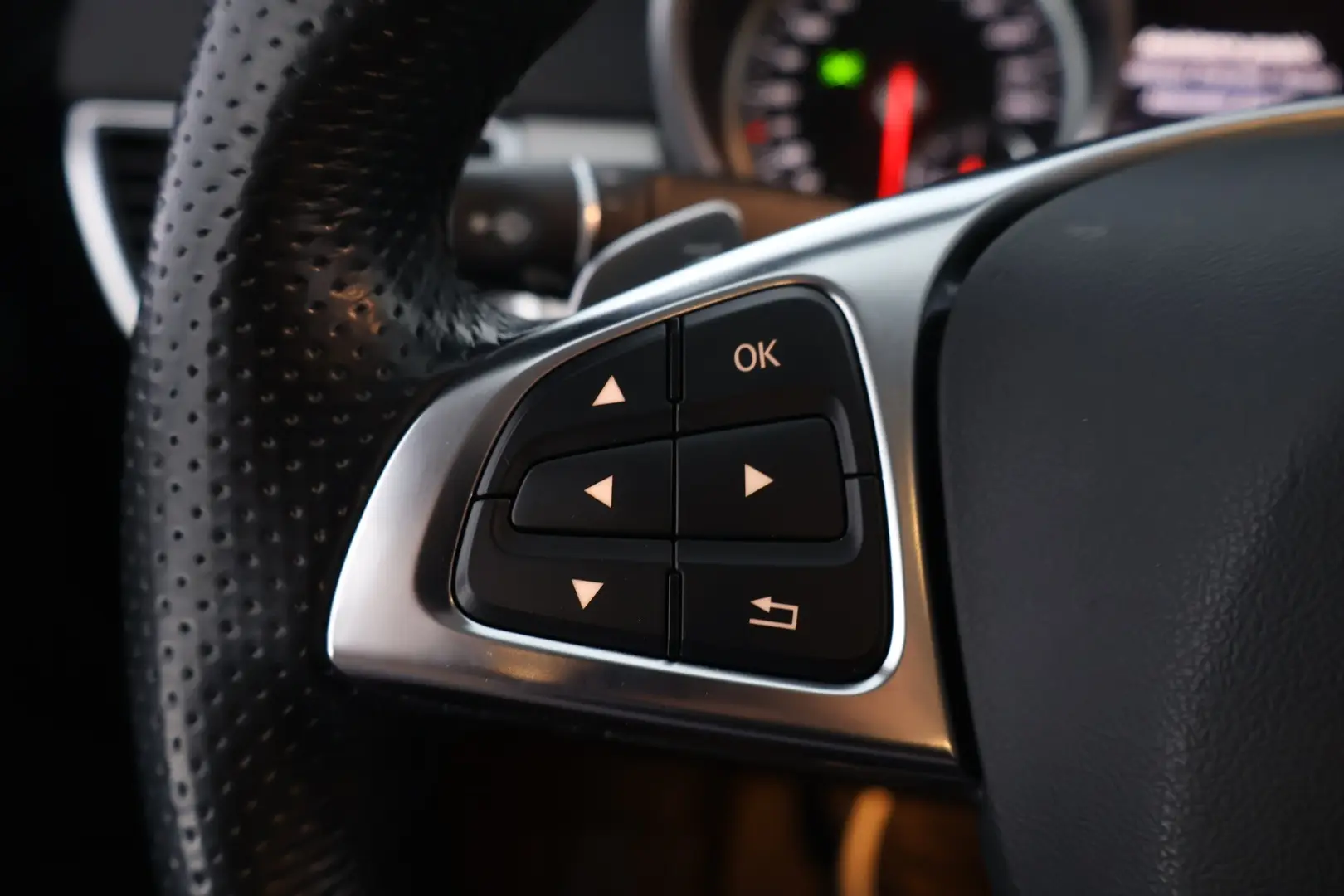Car Image - MVyB7v0Eo1prirdmDHFDC