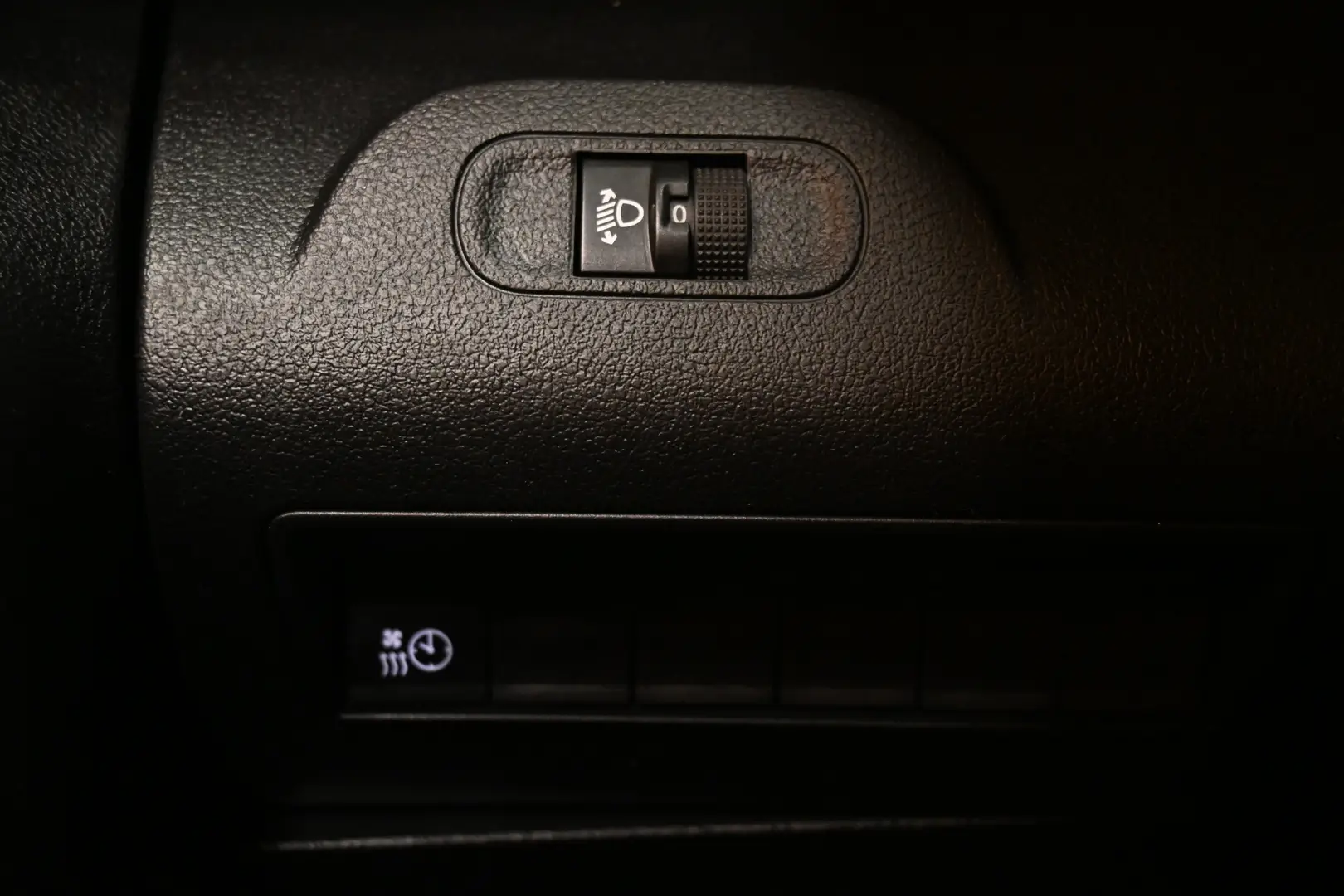 Car Image - 1gWAgmjAxhmsJSMOpKmLRt