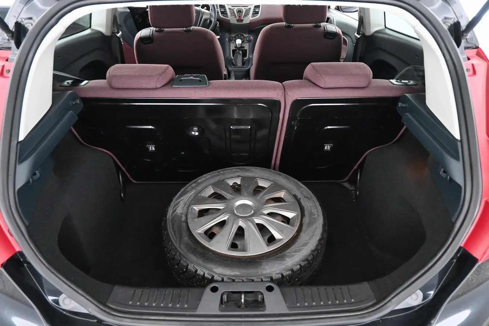 Car Image - 7uGBh4oV5MU3jVf1iRGScW
