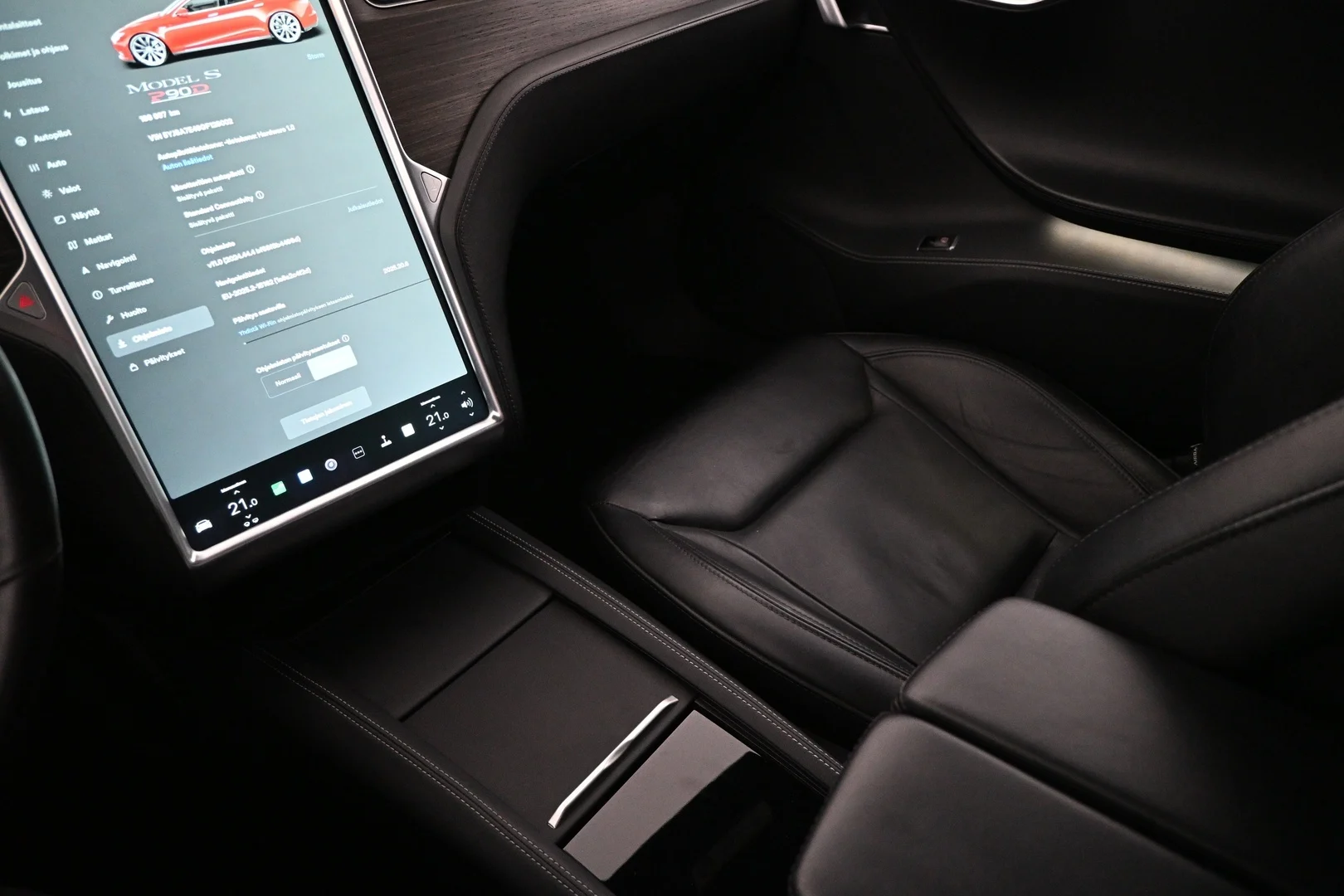 Car Image - 7fcB6kdy30sHeLYBLiplpr