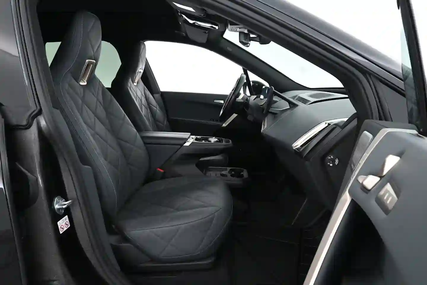 Car Image - 4K6Hz0TvUQsxtr35OYwuH7