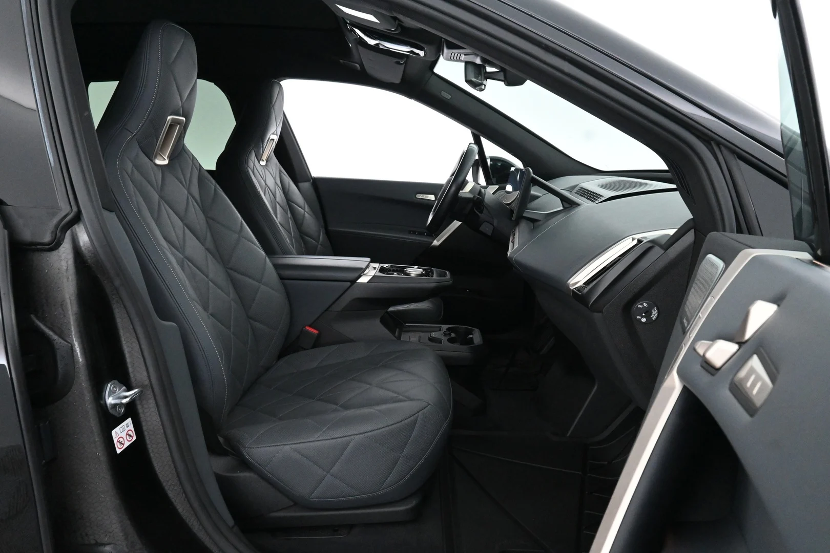 Car Image - 4K6Hz0TvUQsxtr35OYwuH7