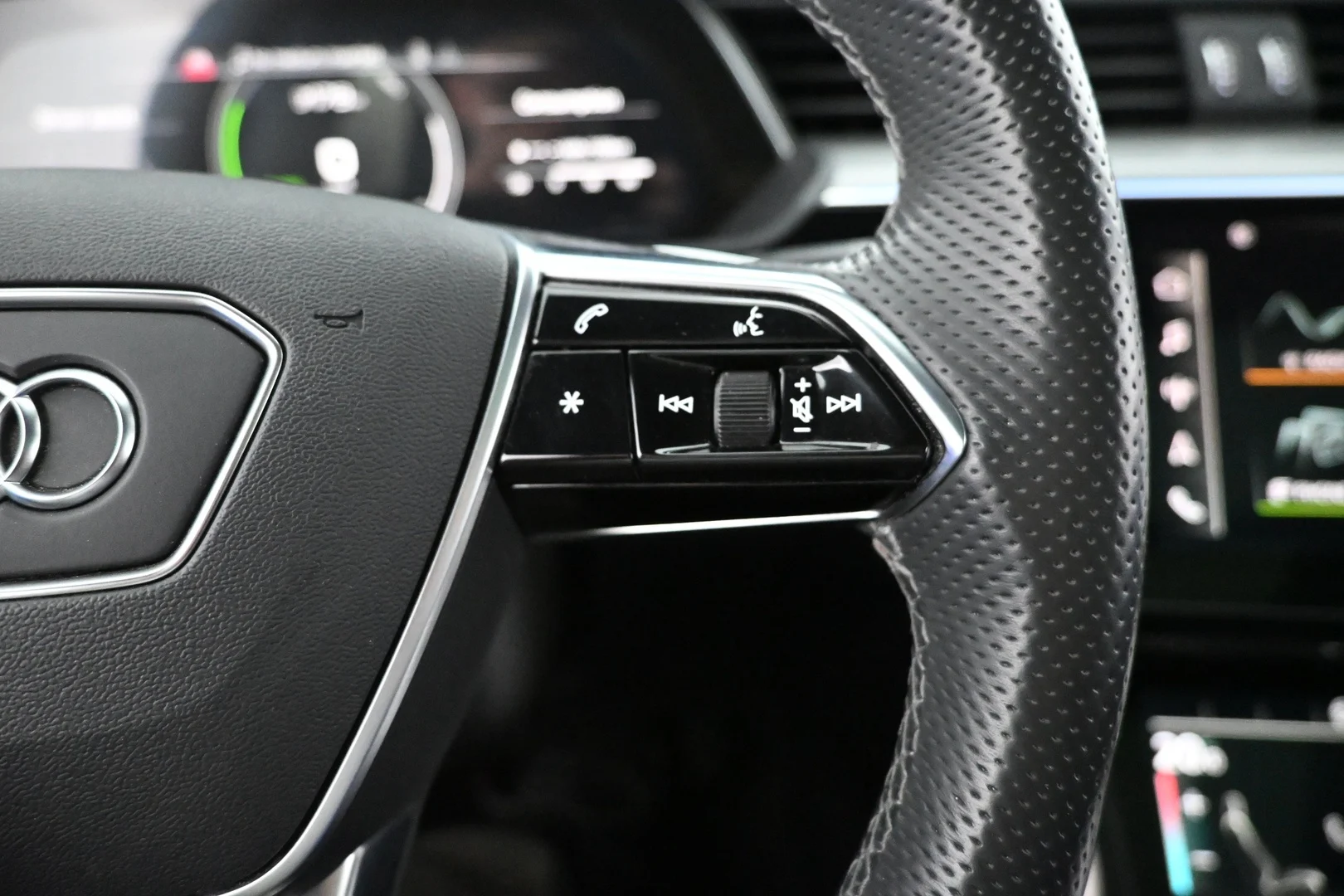 Car Image - 2Vhv4TxSLJLpx4kFKMtuMn
