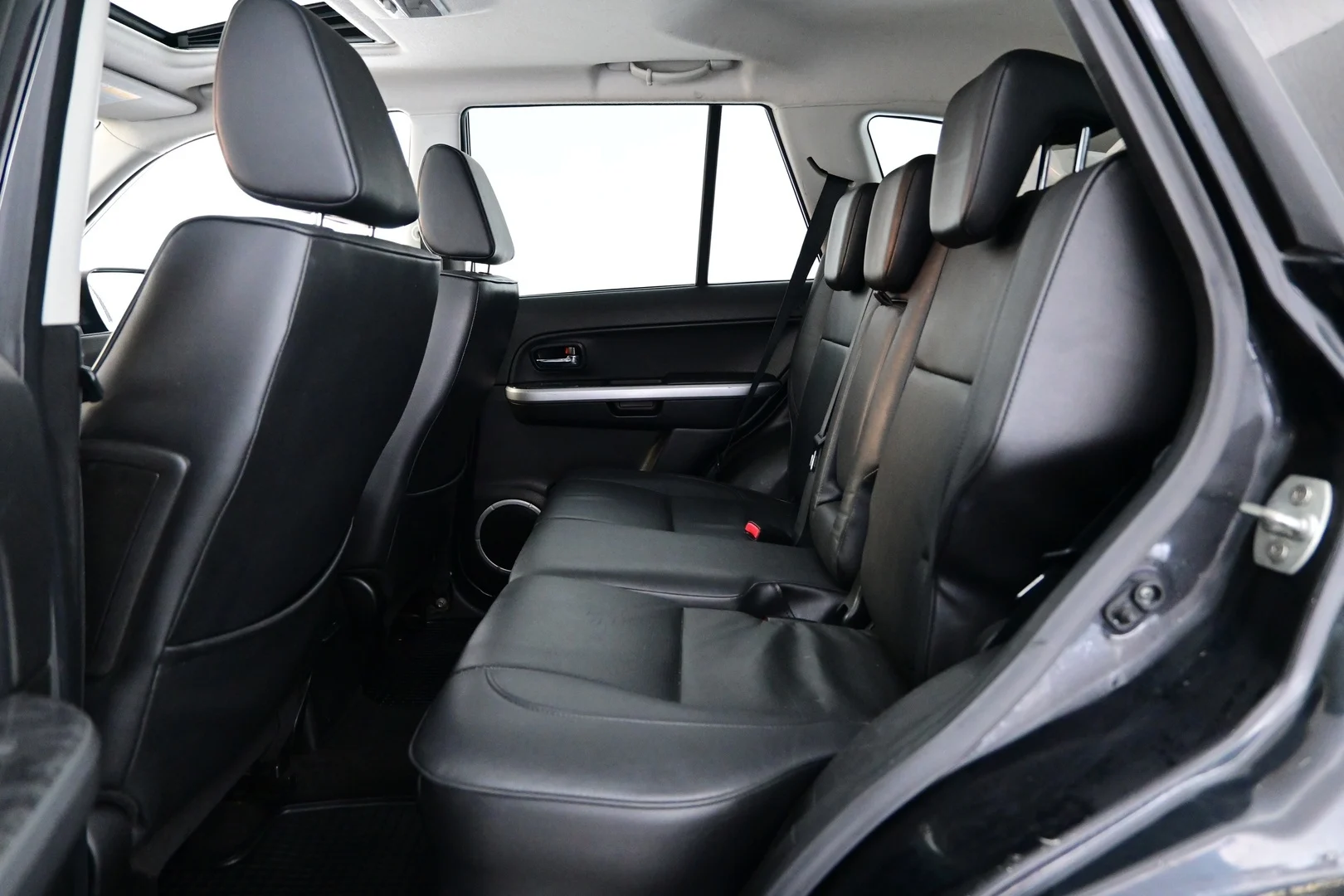 Car Image - 4Z59YB4JarUMAp5awKvLPB