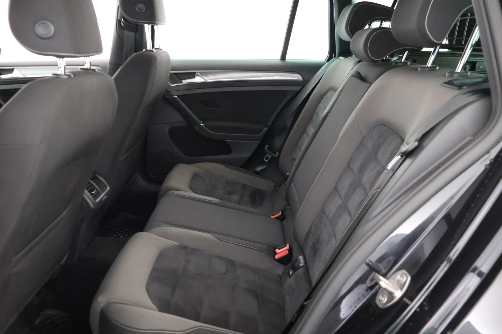 Car Image - 1Hhg33MdJGNPSbzuuQUc8q