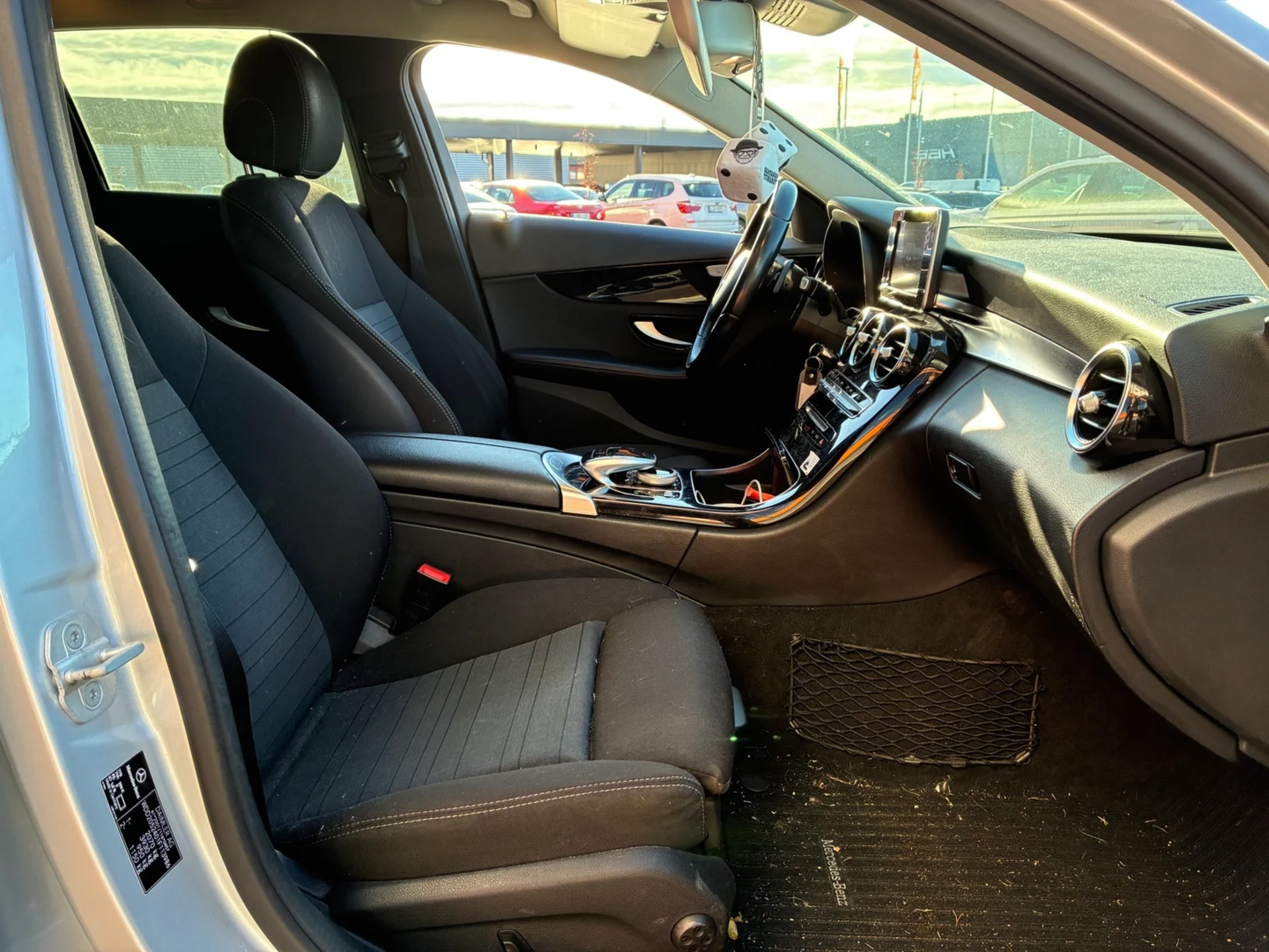 Car Image - 26TTFTRNpMEvhm6r79tIS5