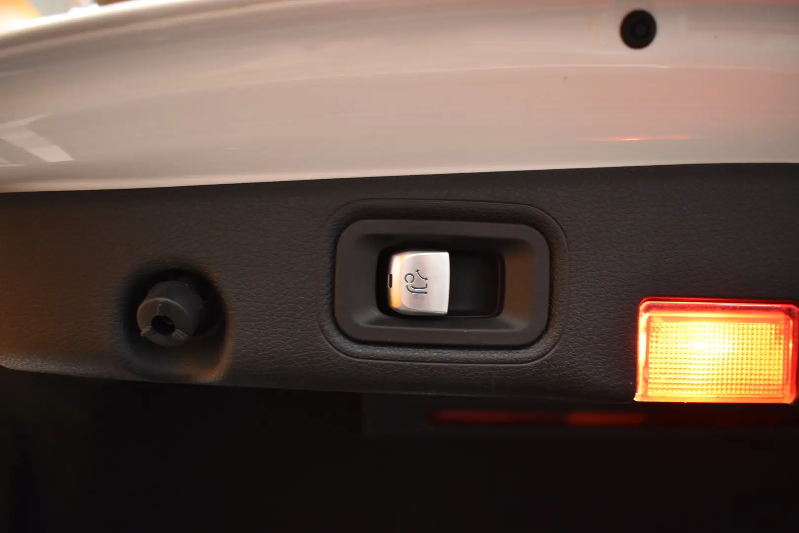 Car Image - 62xN1sEnam9Dis6sfIi0VA