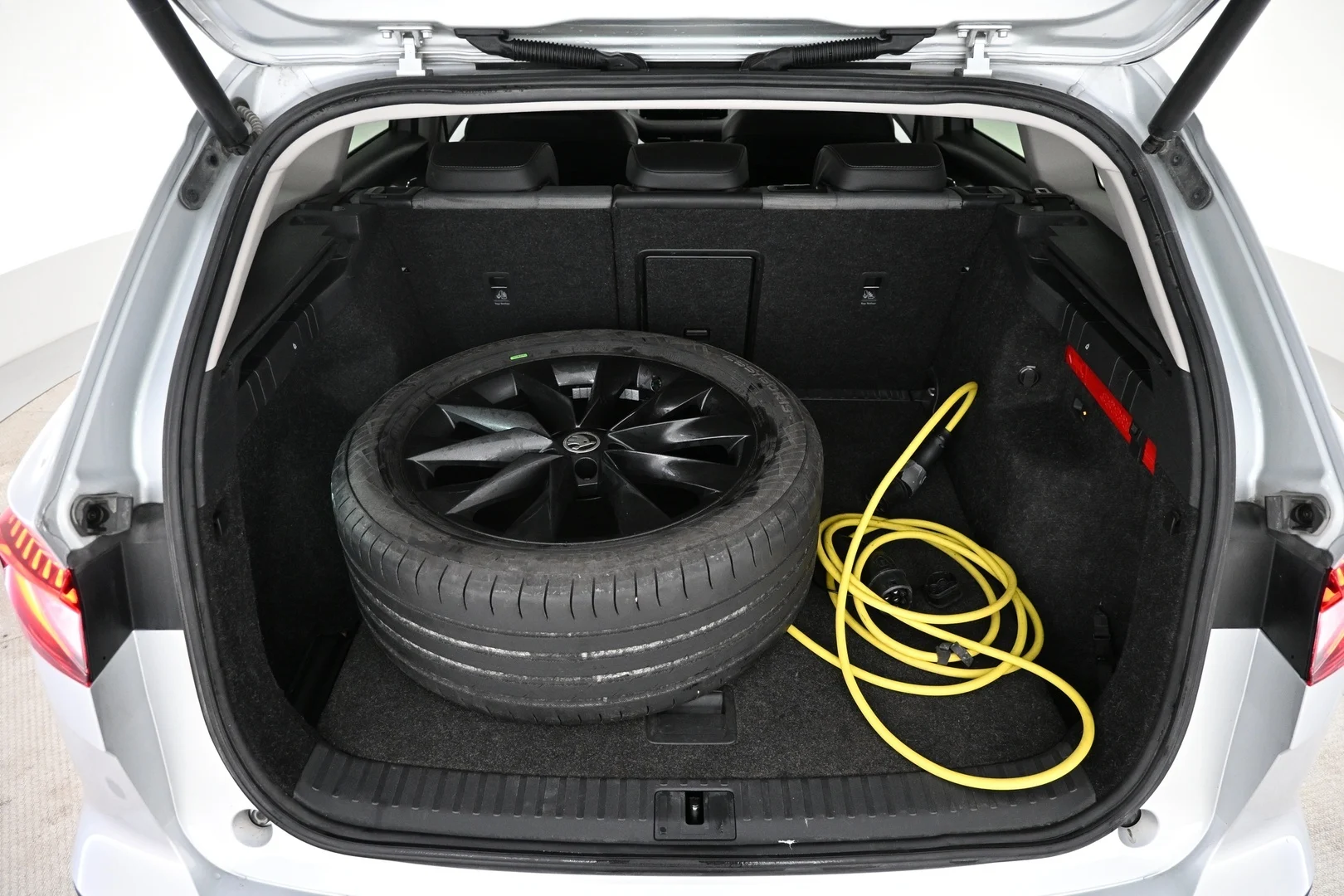 Car Image - 1zsMQ7wTINvl4SxezNTXxV