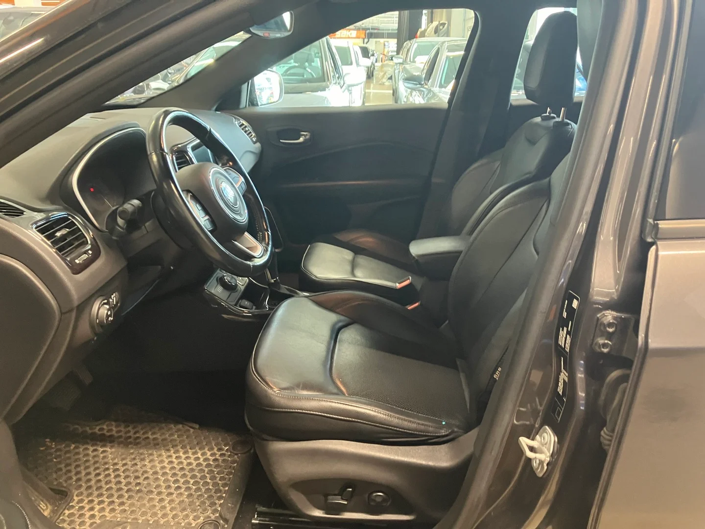 Car Image - IhiMrGaHruq1qr3If4ZnB