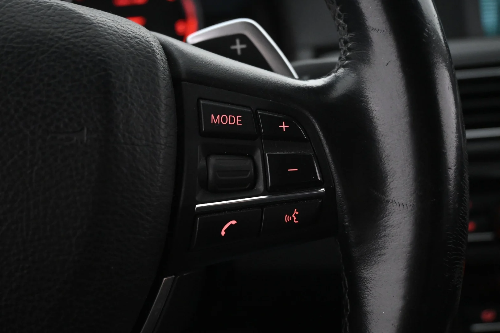 Car Image - 2Nxu3iKaGWjr40NLxiM6di