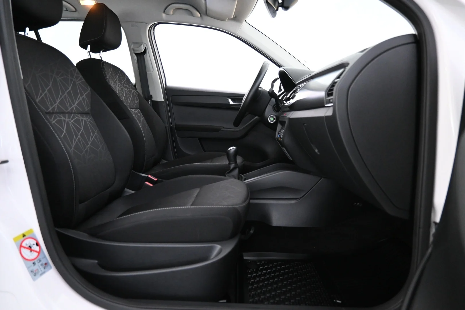 Car Image - 2CNnRCVVwMfwB1a3CGohUt