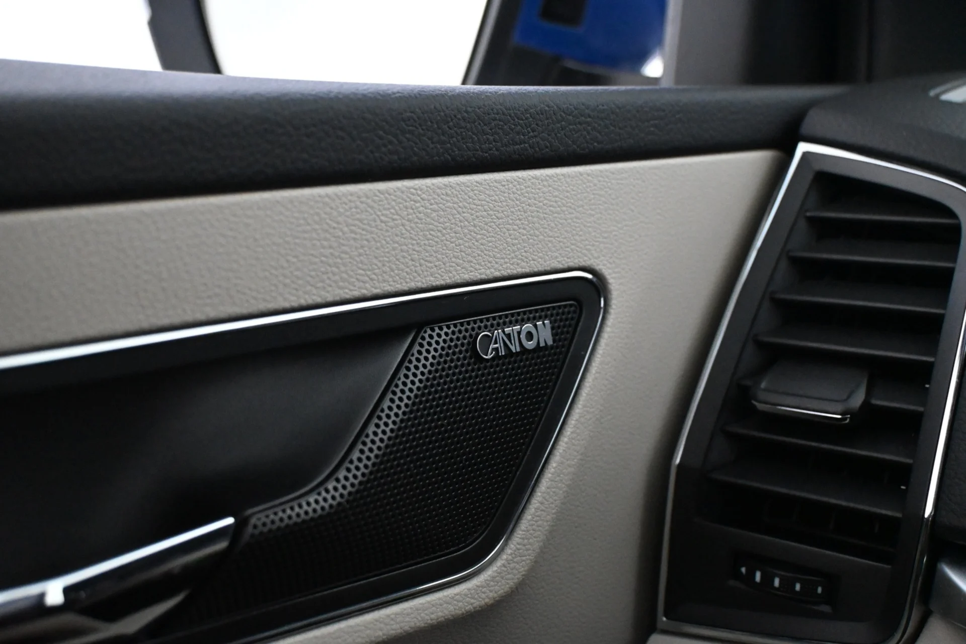 Car Image - 2g1kbCqL9aToLBuHuPmHzk