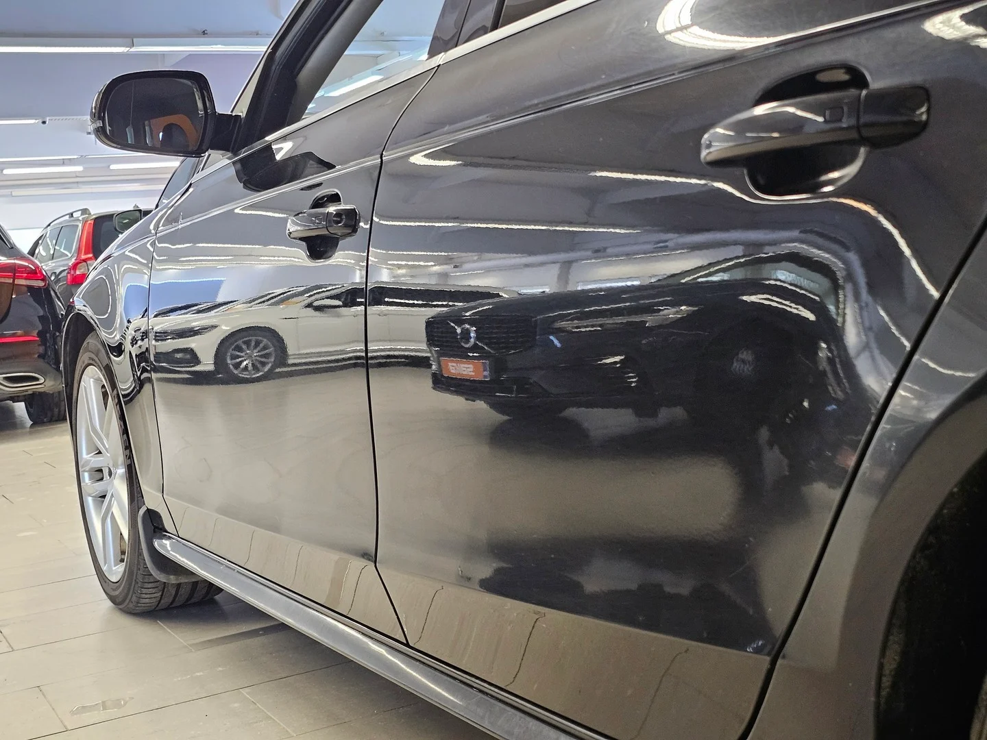 Car Image - 6wnUzD850k42O3SyLzFYYm