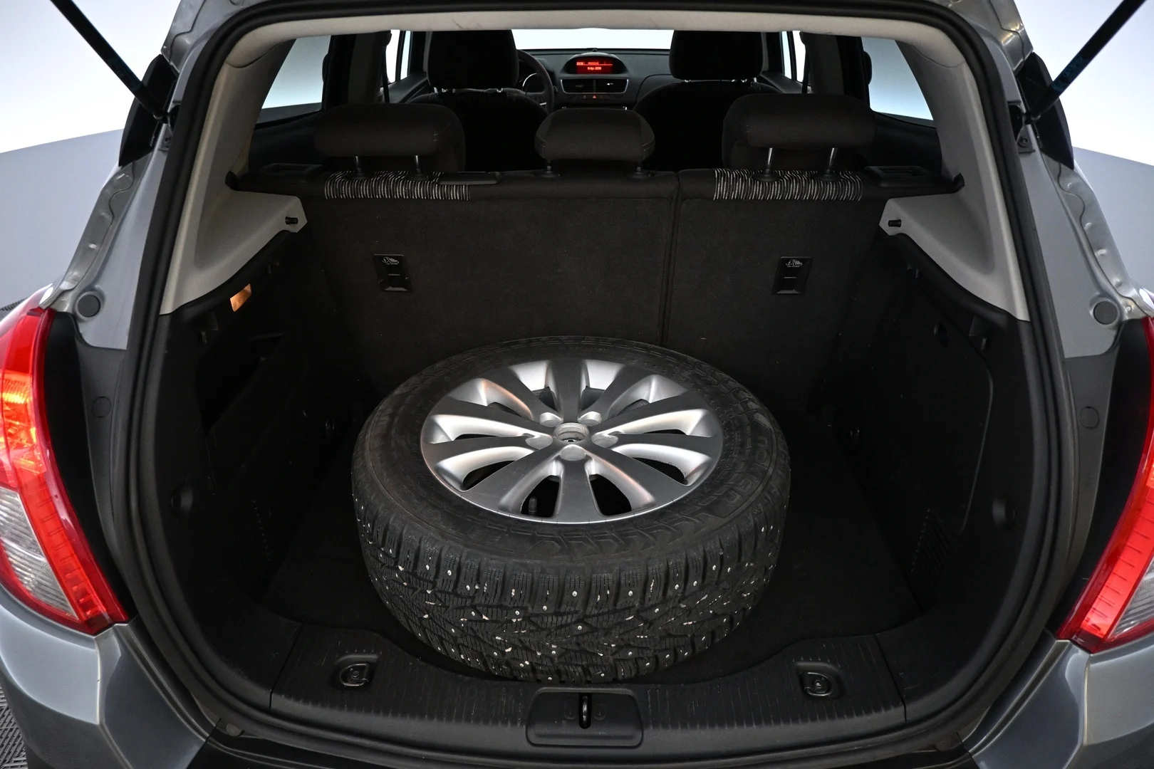 Car Image - 4GV3xUTKECHJdiXsqvkEc6