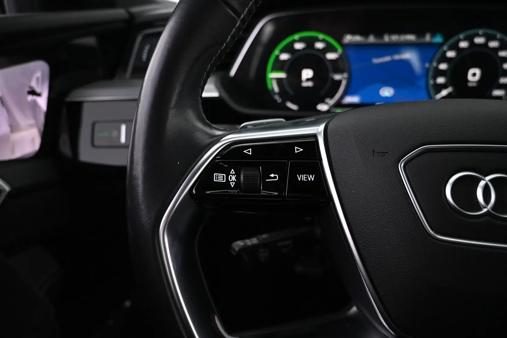 Car Image - 1DVlsTHozufysu1vHwMZIL