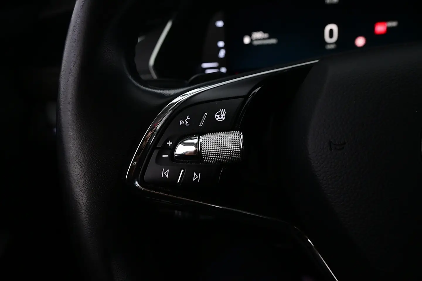 Car Image - 5nNtZq2MhUJ1lEXYUigf1