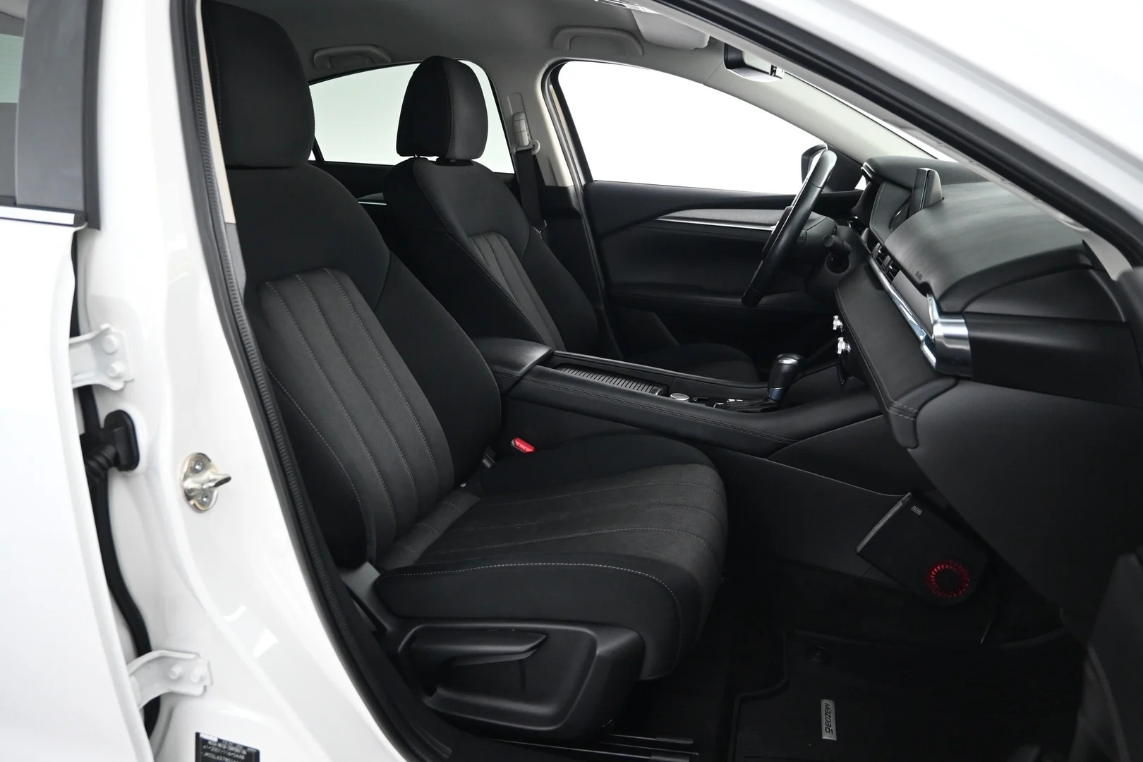 Car Image - 76kD0JSe950uG2ZRTzYfSM