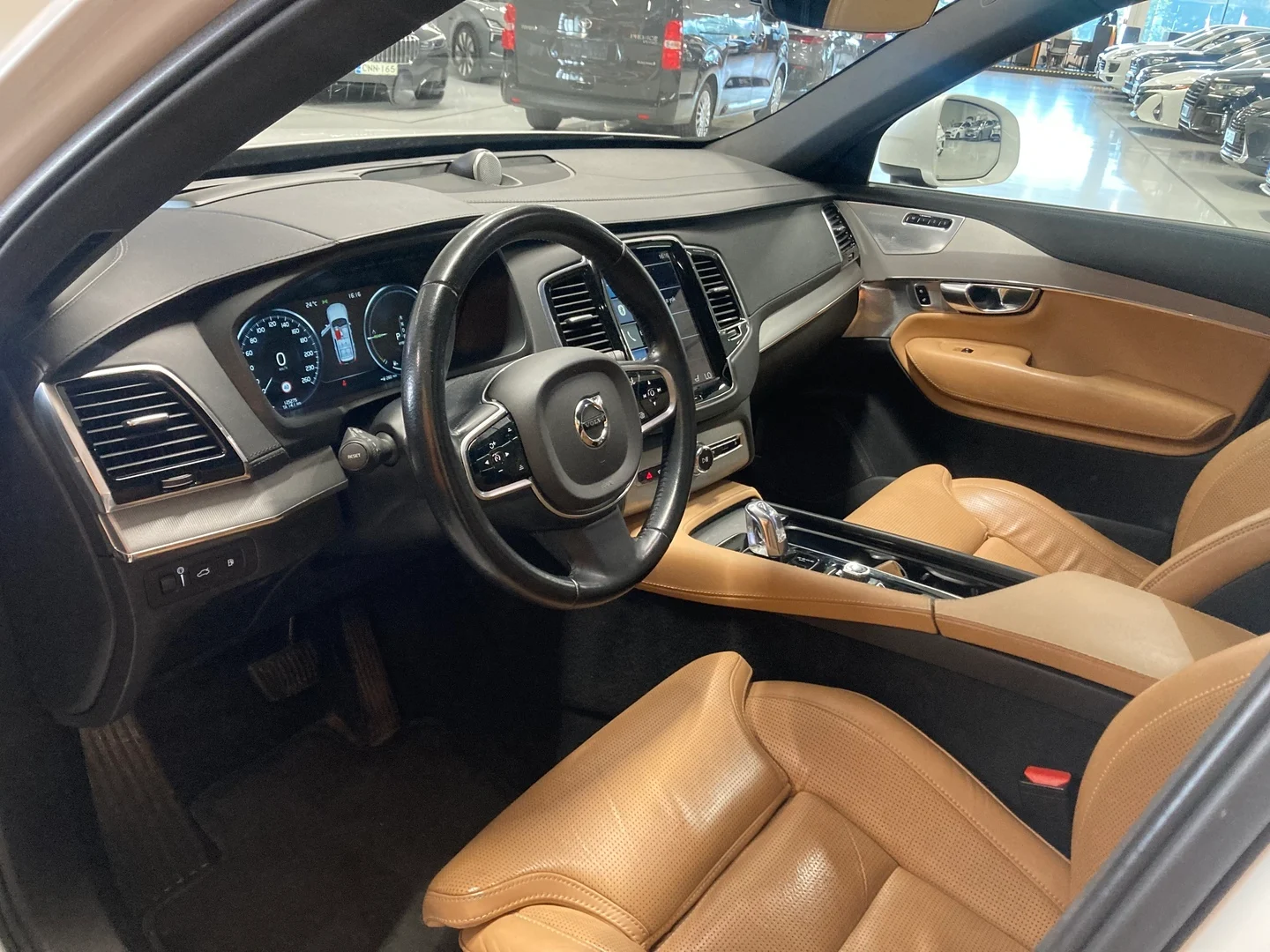 Car Image - Cs3963j0iIfHXpr3eGmoq