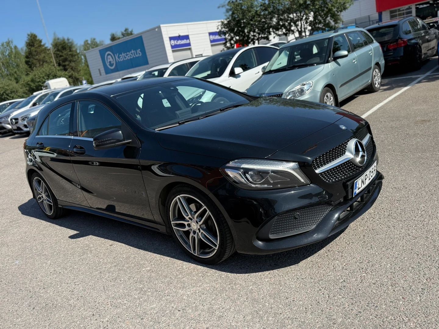 Car Image - 76az3h12EEdLlUJcjmnWOs