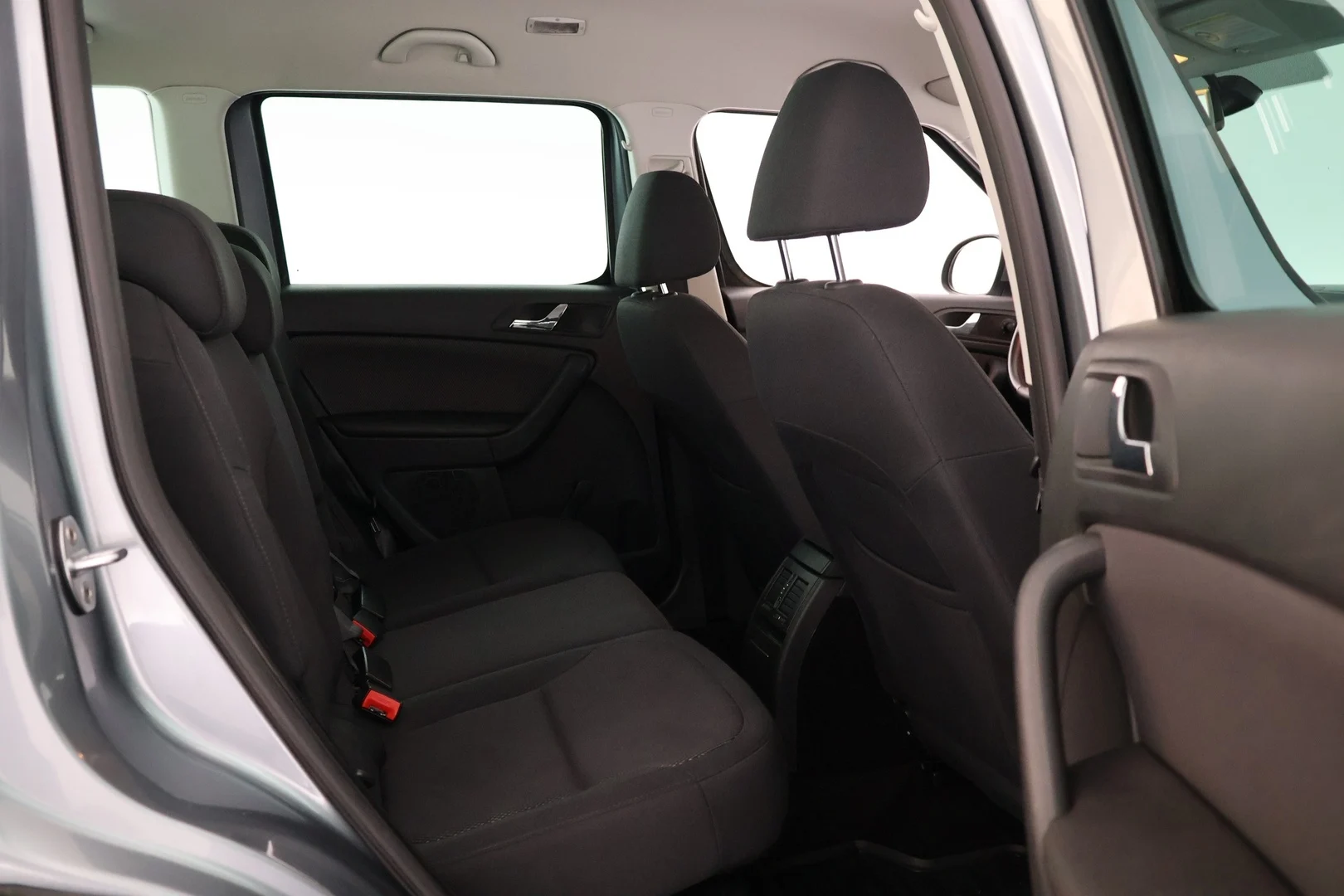 Car Image - 3Y4CwJwX9T6QghTfmIssHI