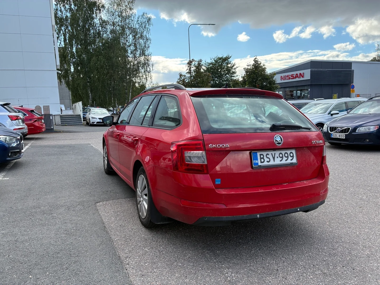 Car Image - 3HrIMugLjjuGXkYl9EZ97P