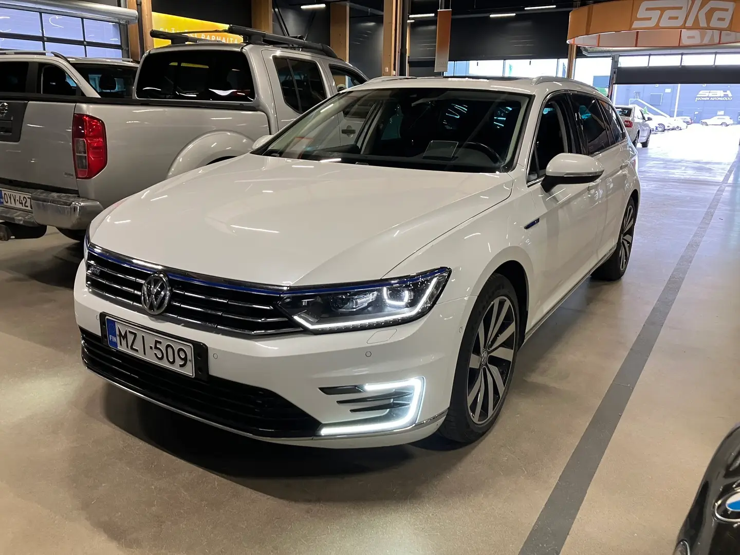 Car Image - 18p8QlOjjIsivrniGNpZsL