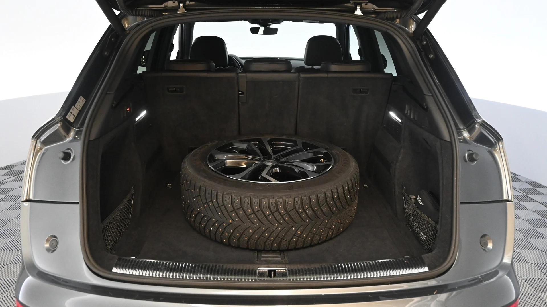 Car Image - 1z5FKZflpGZrEK9ffXgNHb