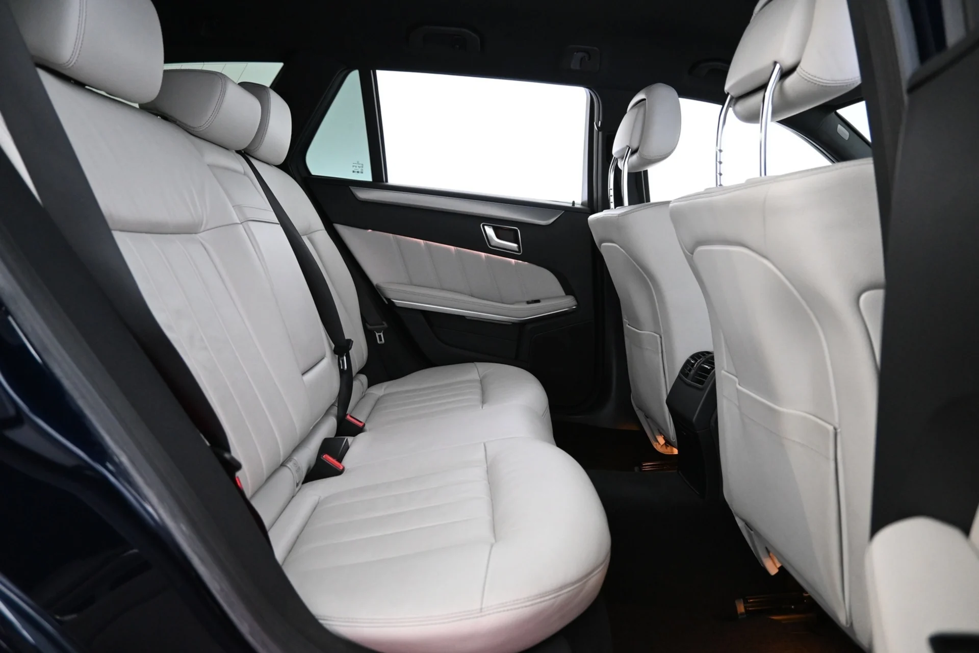 Car Image - 7fiaxOu3z0G1QMSdkim1NO