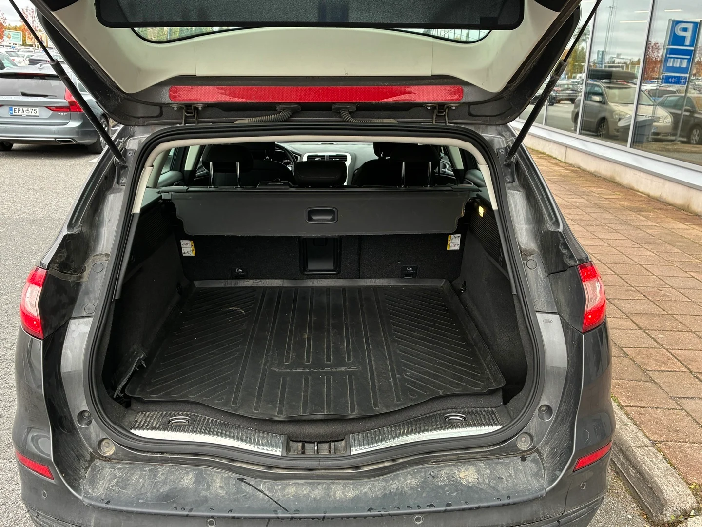 Car Image - 3v4WynpWPf5VgNqSpEb00O