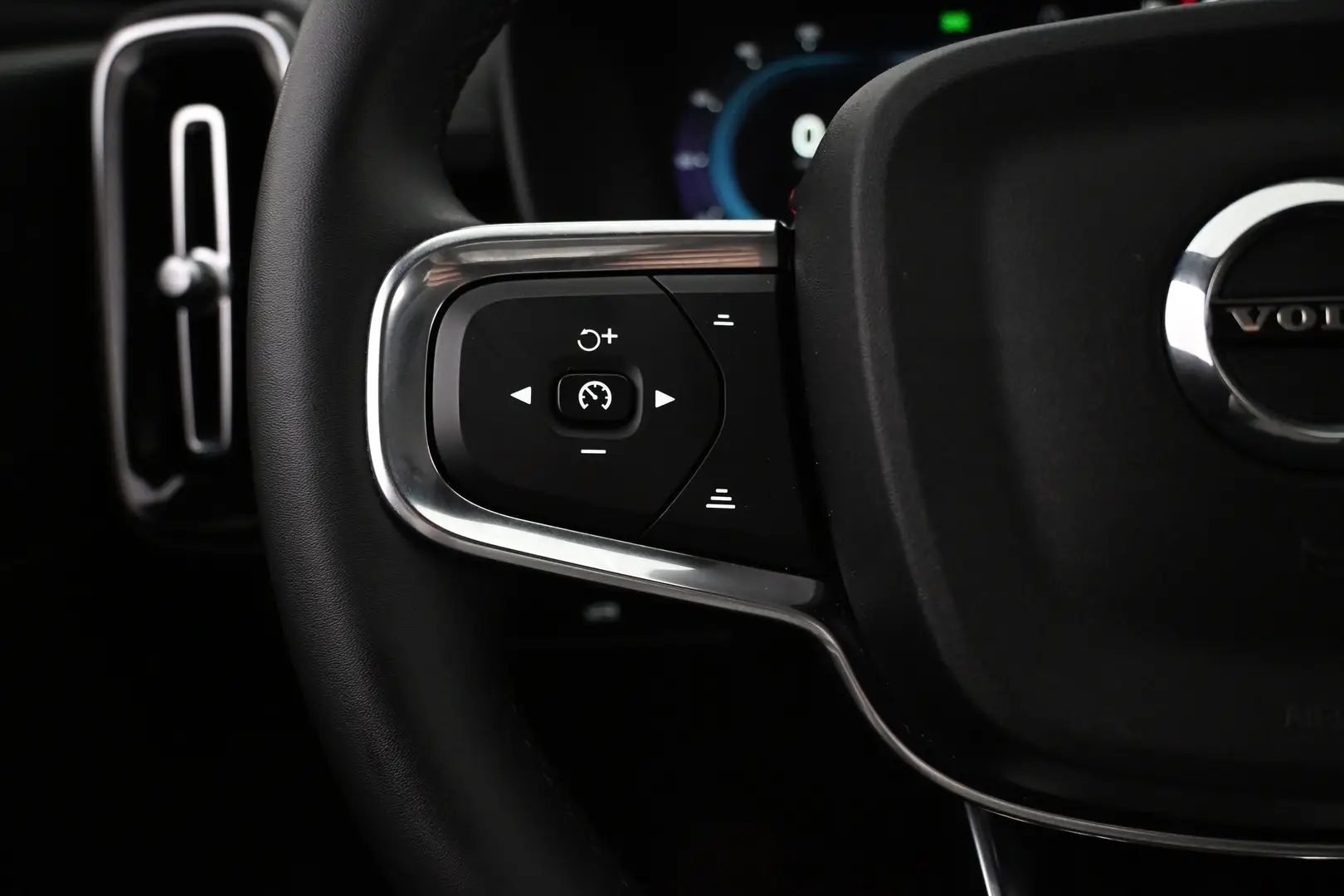 Car Image - TSVX4lwCGJY5PDtI0oXgm