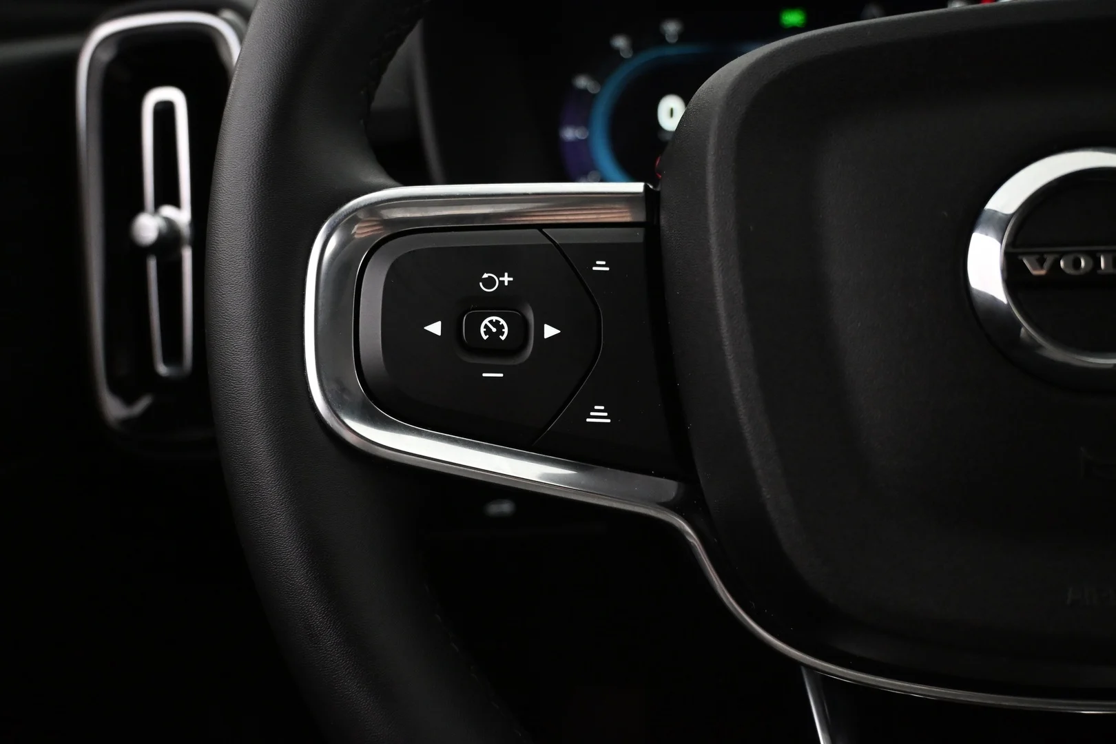 Car Image - TSVX4lwCGJY5PDtI0oXgm