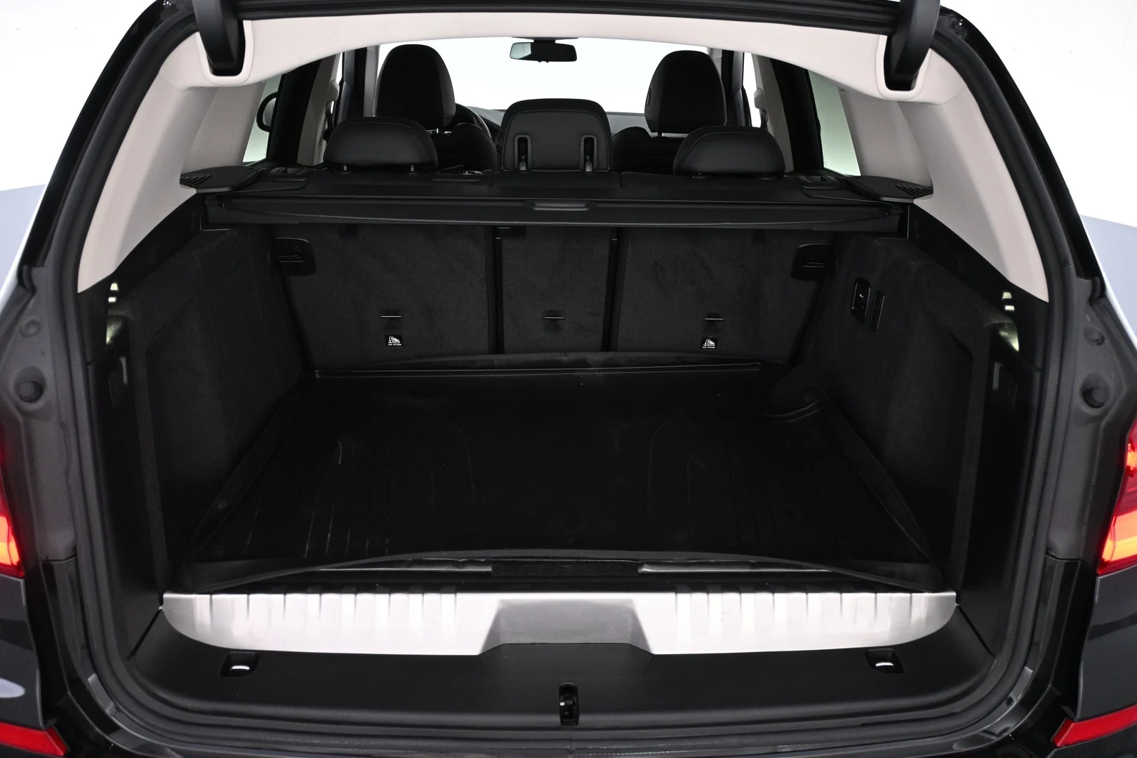 Car Image - 5lIqnjEwqGniyC9H95Pio9