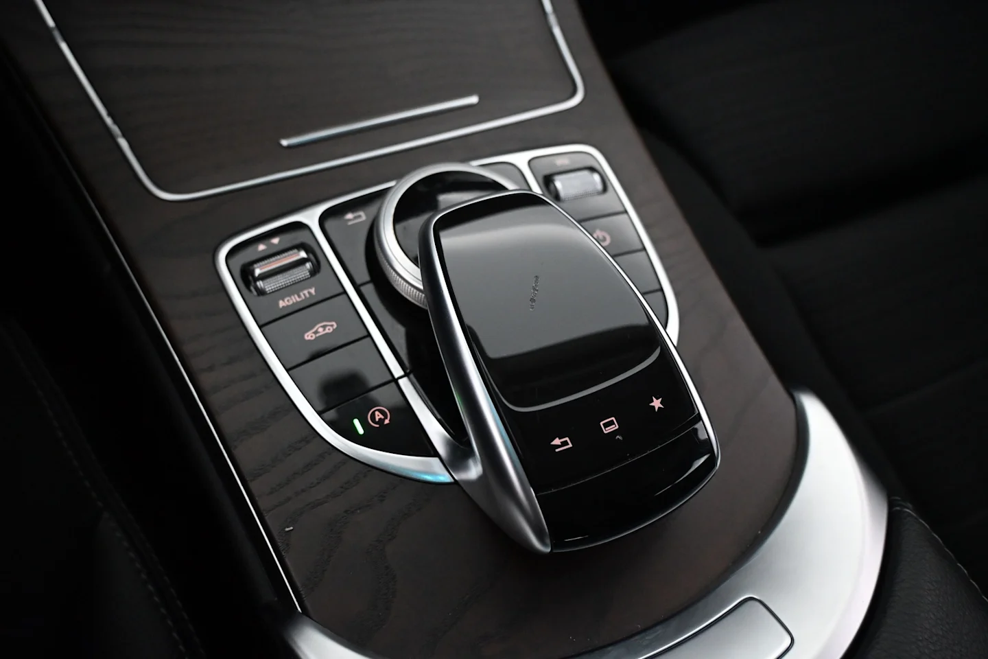 Car Image - se1VMIXdGUHLDtBpwiwz9