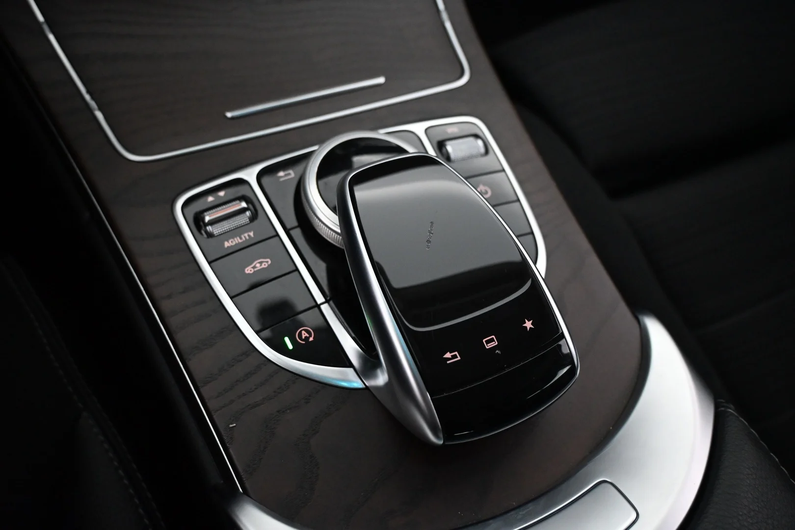 Car Image - se1VMIXdGUHLDtBpwiwz9