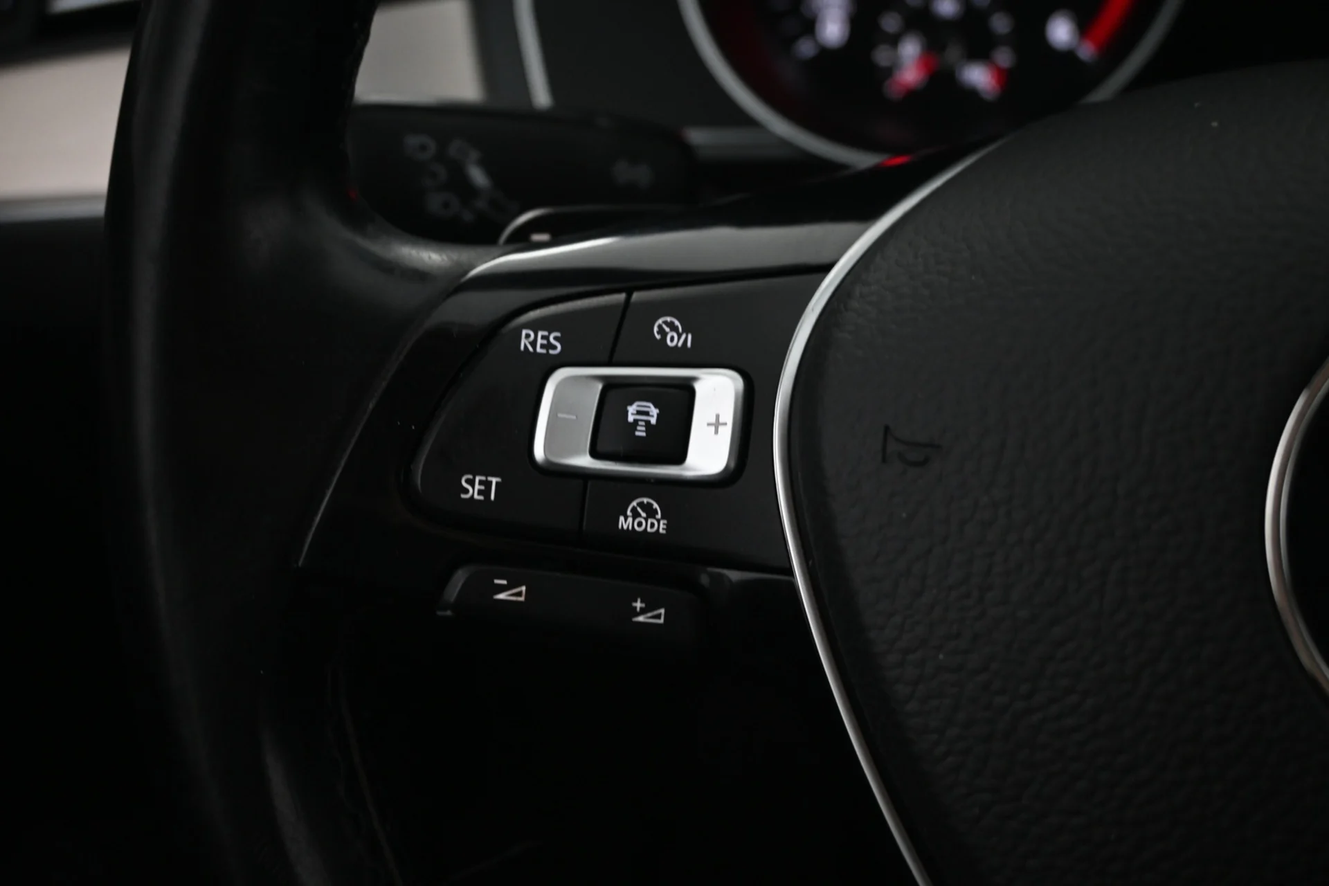 Car Image - 79y9ujzms06E6jqRuoKgwj