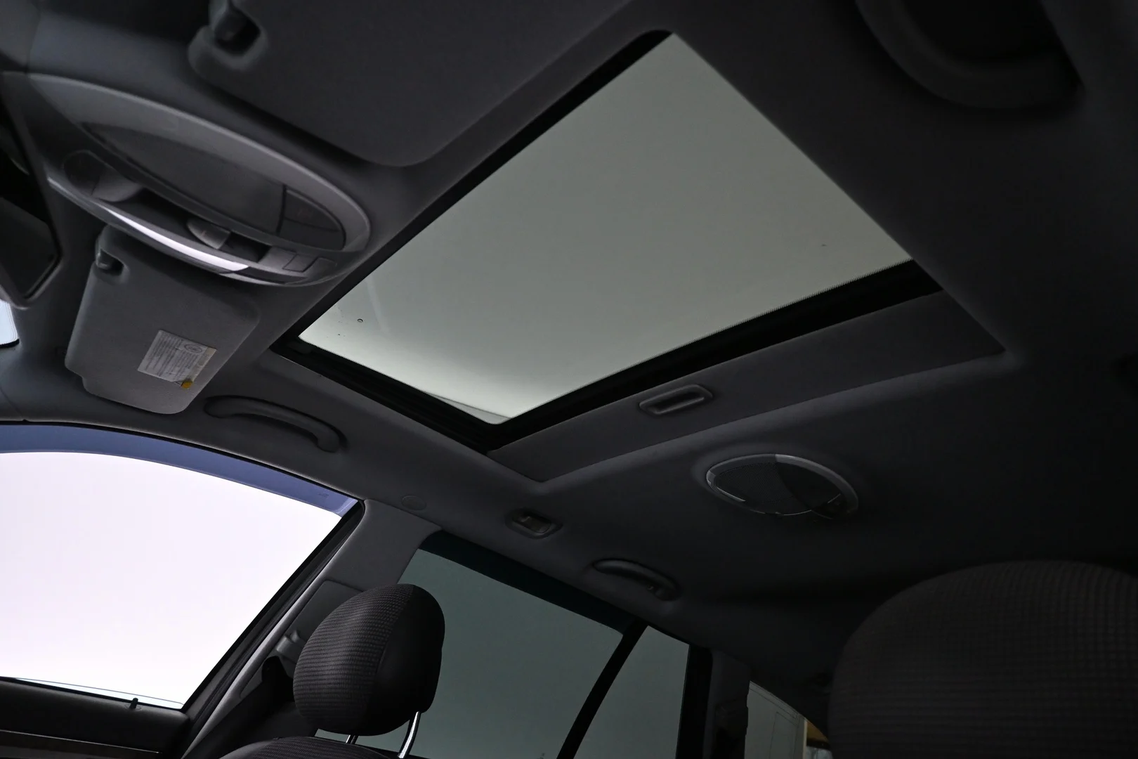 Car Image - 3xfbozqnKlU0rprmJzFORn