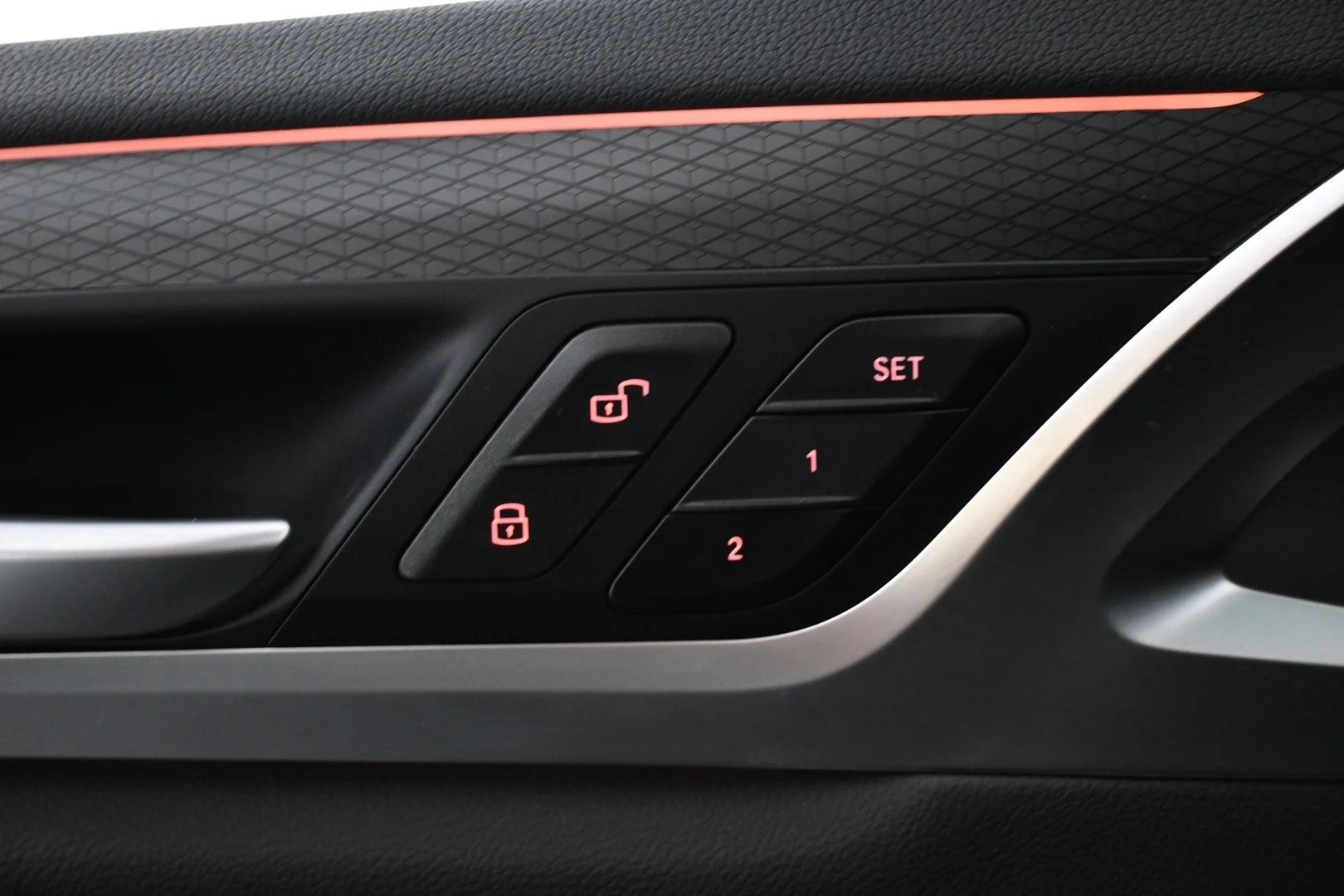 Car Image - 7Iz6kMxgqCdlIJwNItRiDX