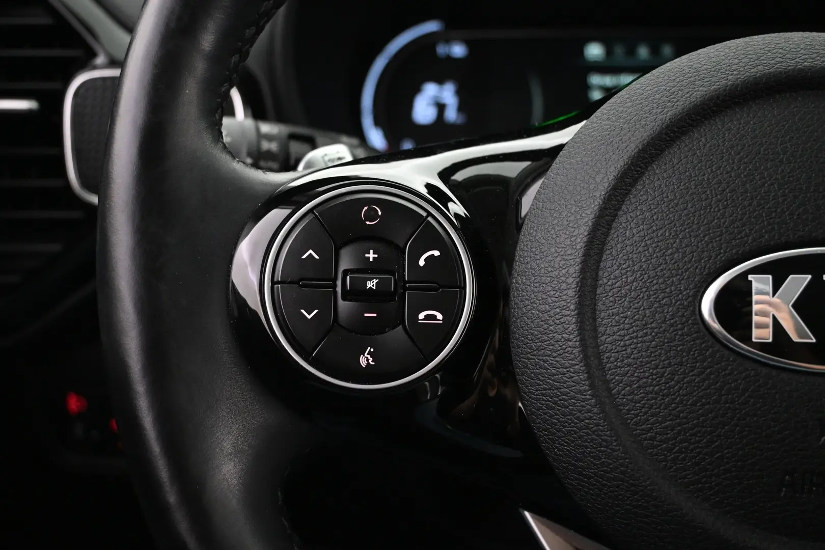 Car Image - 570s2uwDqmNOTNwKLMtrTm